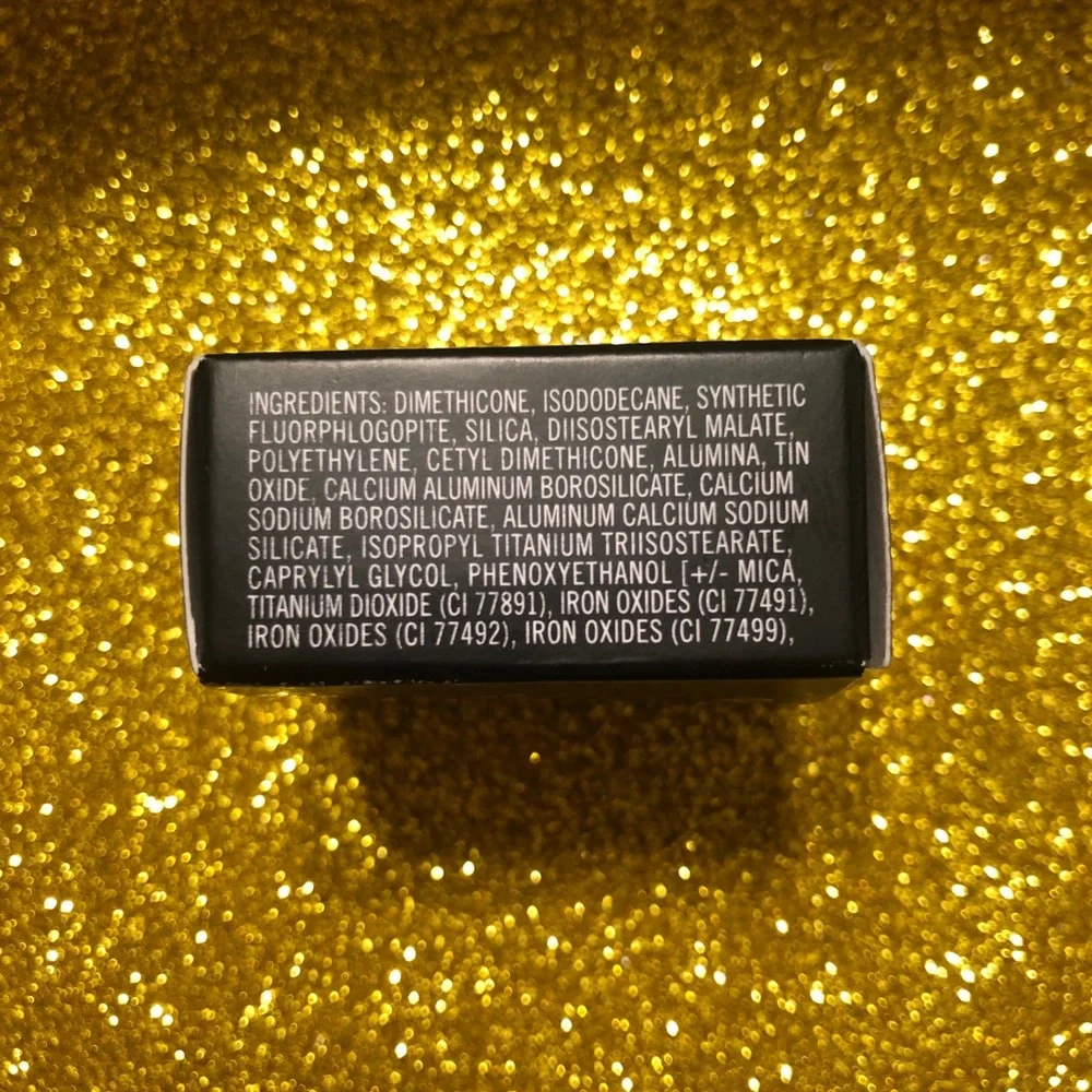 BNIB! MAC Dazzleshadow in I Like 2 Watch